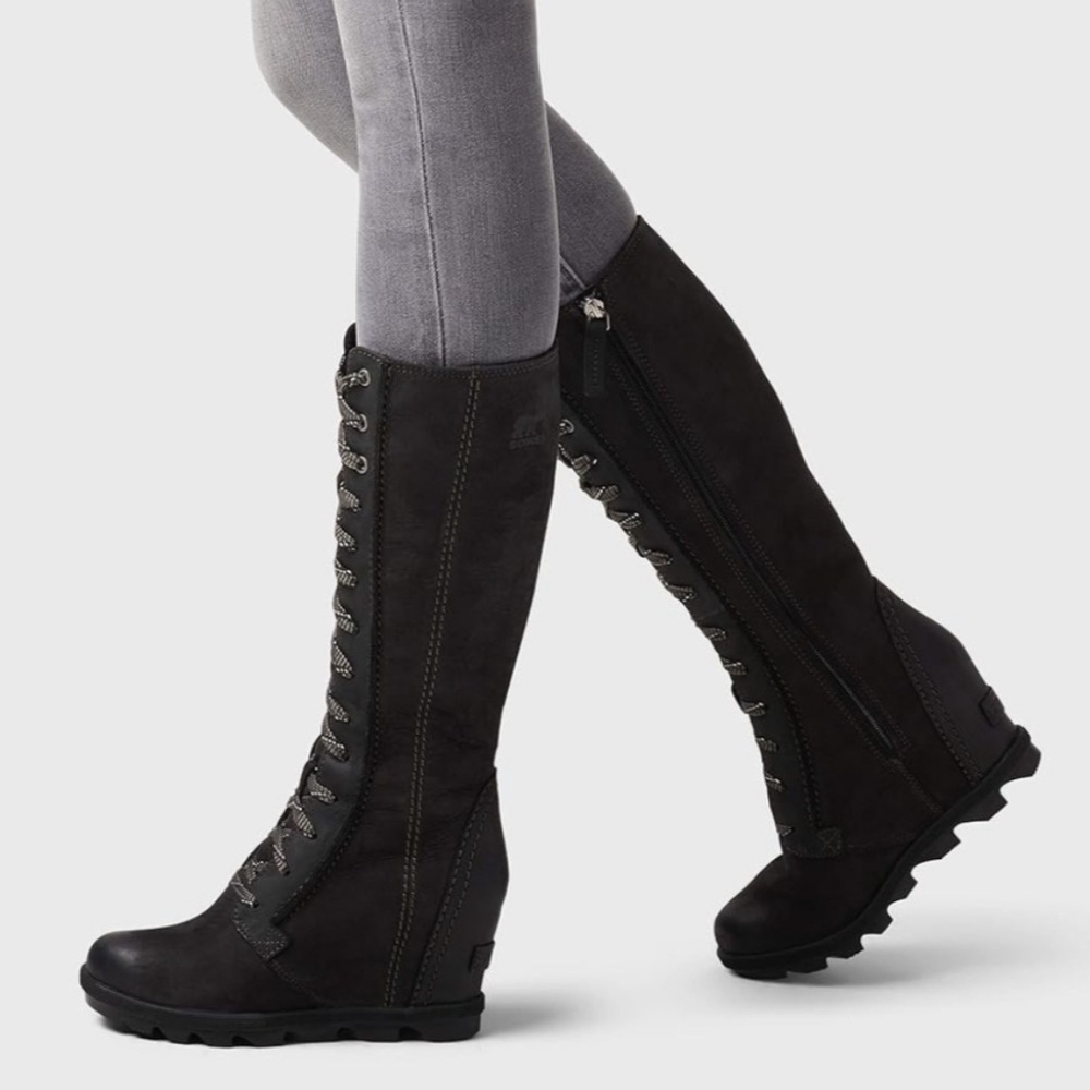 Sorel Joan of Arctic Wedge Tall Lace-Up Boots Leather - size 8.5